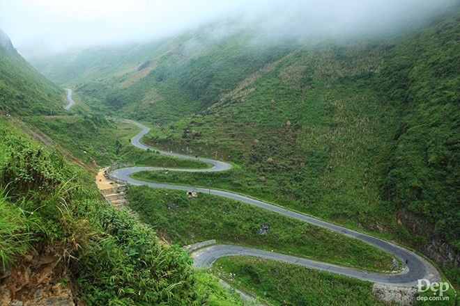 Kết hợp tìm hiểu di sản Then với khám phá cao nguyên đá Đồng Văn ảnh 2