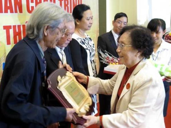 Trao Giải thưởng Văn hóa Phan Châu Trinh lần VII ảnh 1