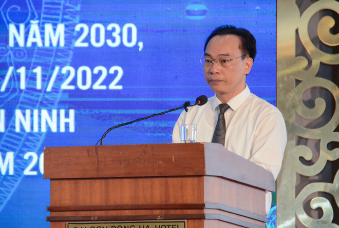Thứ trưởng Hoàng Minh Sơn cho hay giáo dục vùng đã đạt nhiều kết quả tích cực nhưng vẫn còn nhiều chỉ số thấp hơn trung bình cả nước. (Ảnh: PV/Vietnam+) Thách thức cho phát triển giáo dục Bắc Trung bộ và duyên hải Trung bộ ảnh 3