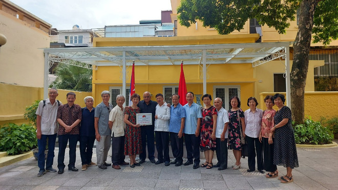 Cựu sinh viên Việt Nam hỗ trợ Cuba khắc phục hậu quả vụ cháy Matanzas ảnh 2