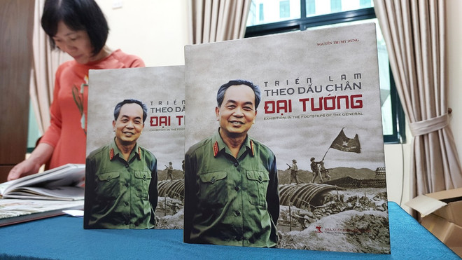 Xúc động những vần thơ-diễn ca song ngữ về Đại tướng Võ Nguyên Giáp ảnh 1