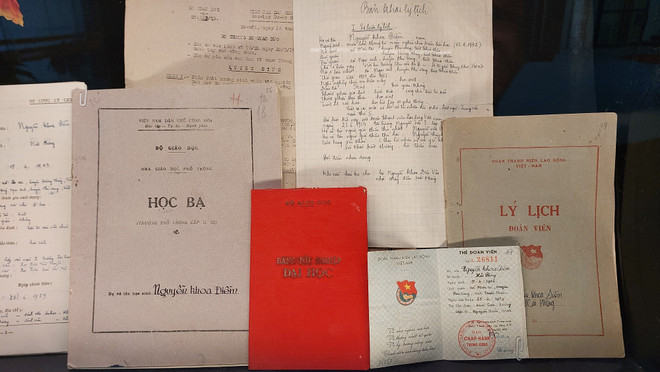 Trao bản sao hồ sơ cá nhân cho các cán bộ đi B giai đoạn 1959-1975 ảnh 1