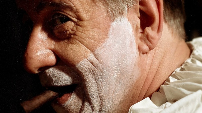 Đón xem phim tiểu sử về danh hài Italy được đề cử tại LHP Venice ảnh 1