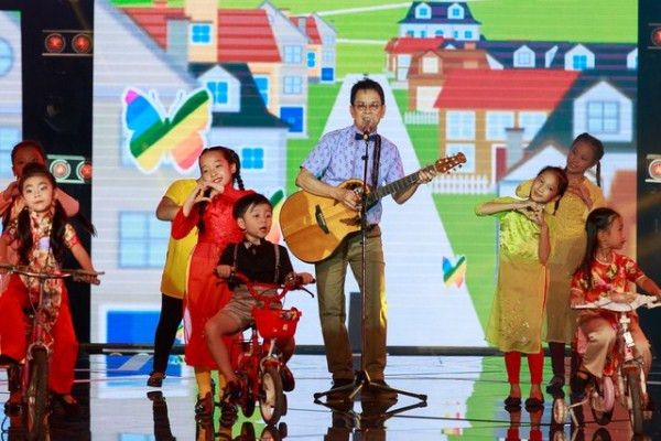 [Photo] Những màn kết hợp ăn ý trong “Bài hát hai thế hệ” ảnh 2