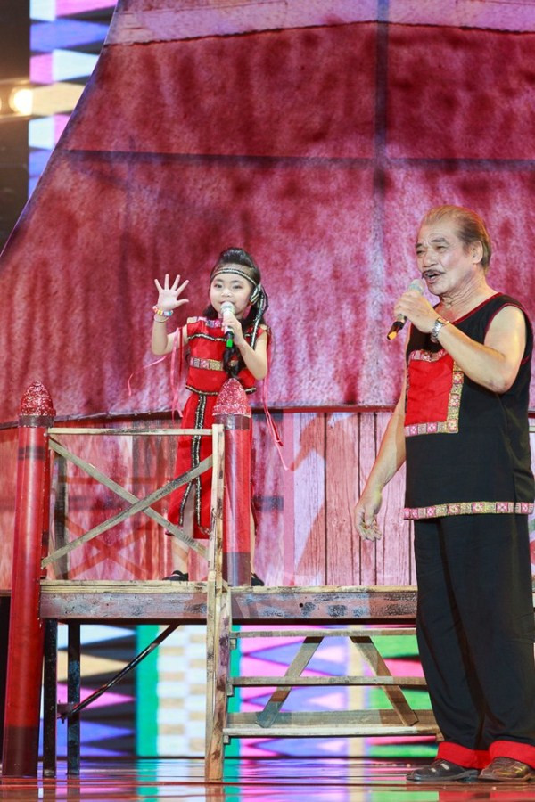 [Photo] Những màn kết hợp ăn ý trong “Bài hát hai thế hệ” ảnh 5