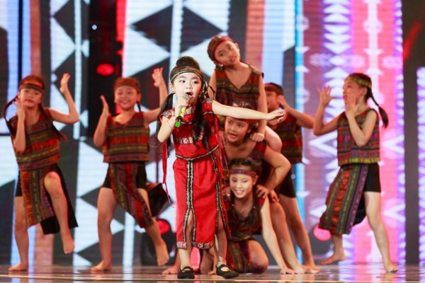 [Photo] Những màn kết hợp ăn ý trong “Bài hát hai thế hệ” ảnh 9