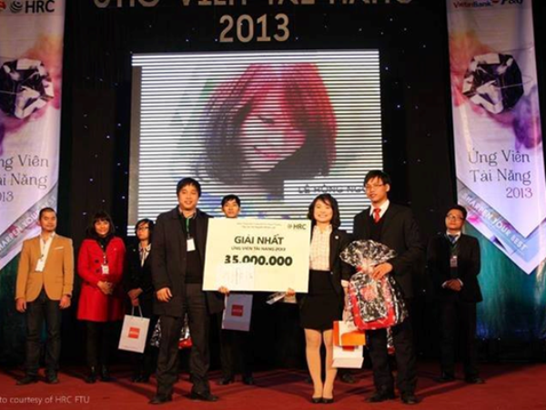 Thi “Ứng viên tài năng 2014” sinh viên khối ngành kinh tế ảnh 1