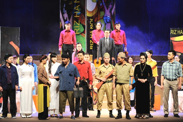 Hà Nội lần đầu tiên tổ chức liên hoan sân khấu chuyên nghiệp ảnh 1