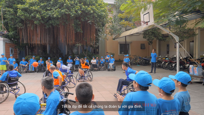 Đại sứ bốn nước chúc Tết, gửi thông điệp cổ vũ người khuyết tật ảnh 9