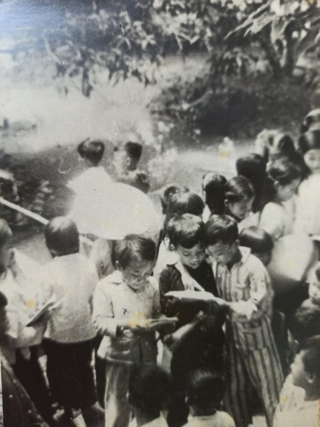 Bài 2: Lớp học thời chiến và phong trào giáo dục ''cơm chấm cơm'' ảnh 3