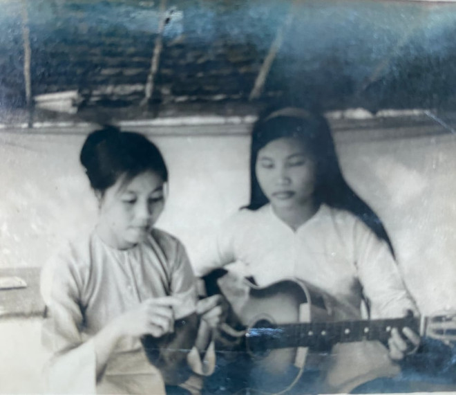 Bài 3: Những ngày thâu đêm in sách và thư viện trong lòng đất ảnh 2