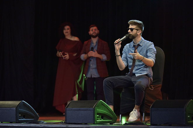 Khán giả thích thú với màn trình diễn ‘Hồ trên núi’ của nghệ sỹ Italy ảnh 3