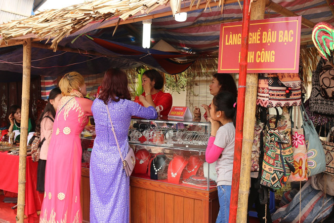 Ngắm nhìn viên gạch cổ Bát Tràng có niên đại 1.000 năm tuổi ảnh 10