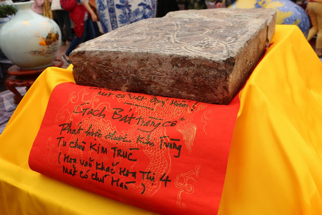 Ngắm nhìn viên gạch cổ Bát Tràng có niên đại 1.000 năm tuổi ảnh 6