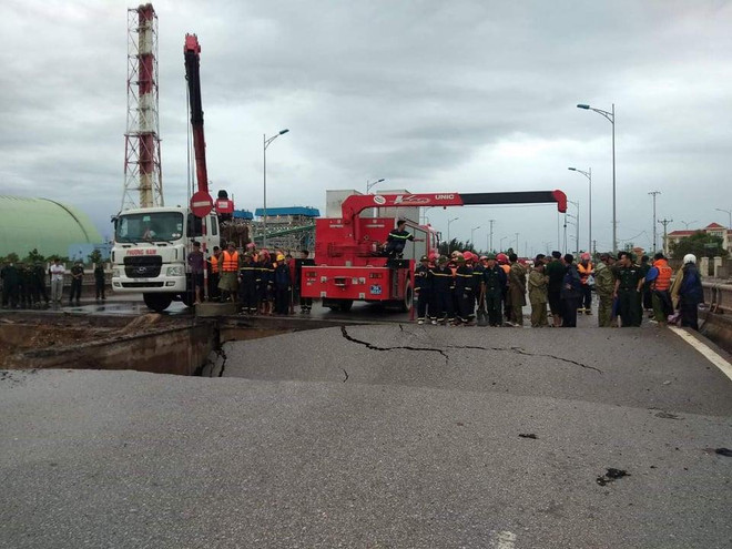 Thanh Hóa: Sập mố cầu trong đêm mưa, năm người thương vong ảnh 2