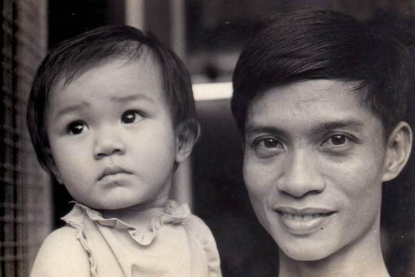 Từ lời tuyên bố đầu hàng đến giây phút “Nối vòng tay lớn” ảnh 3