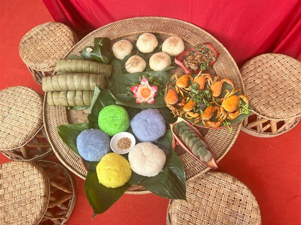 Bữa cơm gia đình: Lăng kính soi chiếu văn hóa cổ truyền người Dao ảnh 3