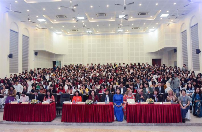 Đại biểu thu hút sự tham gia của đông đảo chuyên gia, cán bộ, giáo viên trong lĩnh vực mầm non. (Ảnh: Bộ GD-ĐT) mam non 2.jpg