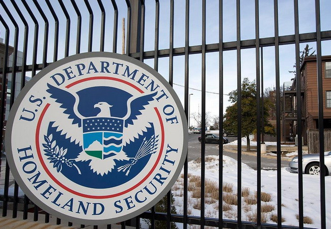 Bộ An ninh Nội địa của Mỹ tránh được nguy cơ đóng cửa ảnh 1
