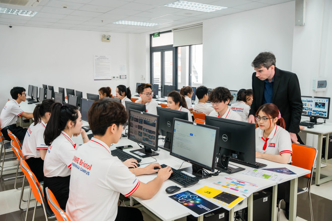 Giờ học của sinh viên chương trình Cử nhân quốc tế UWE Bristol - Phenikaa Campus, Đại học Phenikaa. (Ảnh: PV/Vietnam+) Tuyển sinh đại học 2023: Nhiều cơ hội du học tại chỗ cho thí sinh ảnh 1