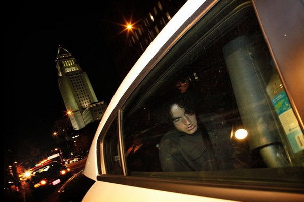 Mỹ bắt giữ nghi phạm dọa nổ súng tại Los Angeles Times ảnh 1