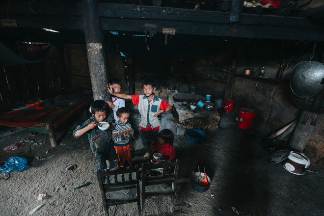 Cái Tết của những ''ông bố nhí'' trên đỉnh trời Simacai ảnh 2