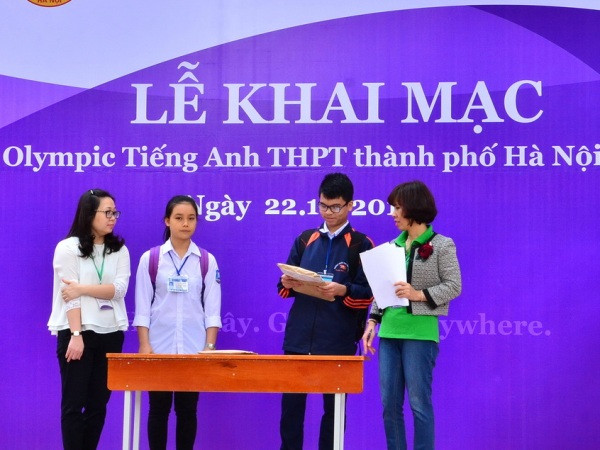 Gần 2.000 học sinh Hà Nội dự thi Olympic tiếng Anh ảnh 1