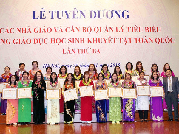 Vinh danh 194 nhà giáo xuất sắc trong giáo dục học sinh khuyết tật ảnh 1