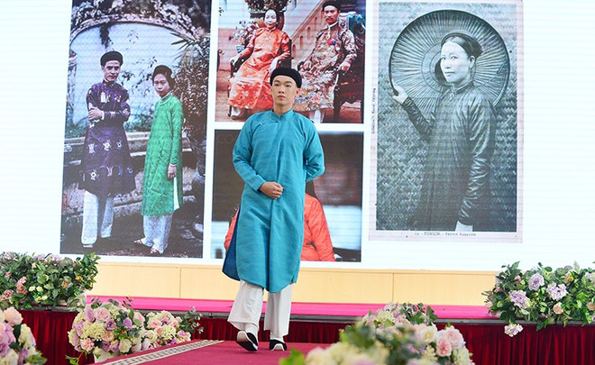 Trình diễn hơn 100 bộ cổ phục các thời kỳ và áo dài truyền thống VN ảnh 7