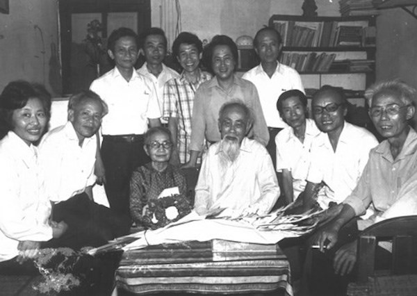 Không gian tôn vinh cố học giả Đào Duy Anh tại hội sách tháng Tư ảnh 1