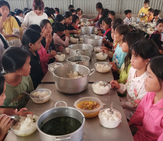 Hiệu trưởng viết tâm thư "xin cơm" nuôi học trò nội trú cuối tuần ảnh 1