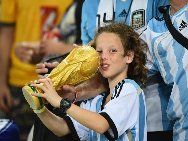 [Photo] Vẻ đáng yêu của các cổ động viên nhí ở World Cup ảnh 4