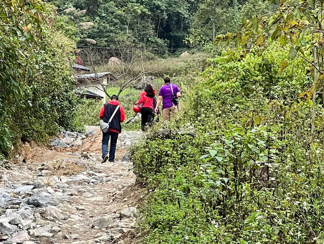 Báo VietnamPlus: Tiếp tục hành trình xoa dịu cơn khát cao nguyên đá ảnh 3