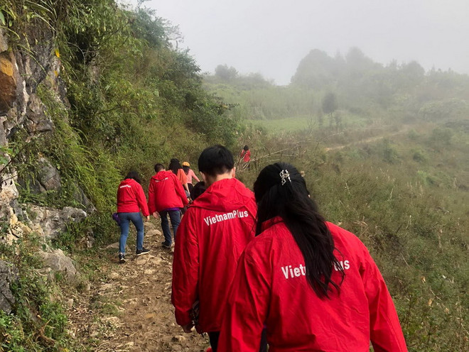 Báo VietnamPlus: Tiếp tục hành trình xoa dịu cơn khát cao nguyên đá ảnh 5