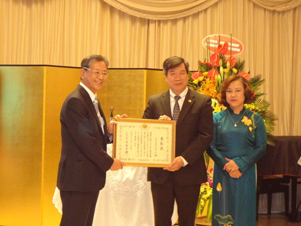 Ông Nguyễn Ngọc Bình nhận Bằng khen của Ngoại trưởng Nhật Bản ảnh 1