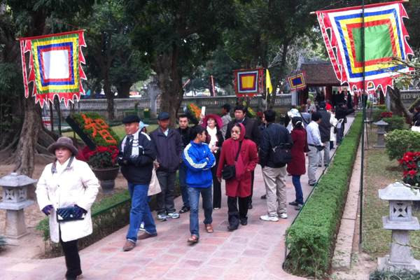 Ngày thơ Việt Nam 2014 hướng về biển đảo Tổ quốc ảnh 1