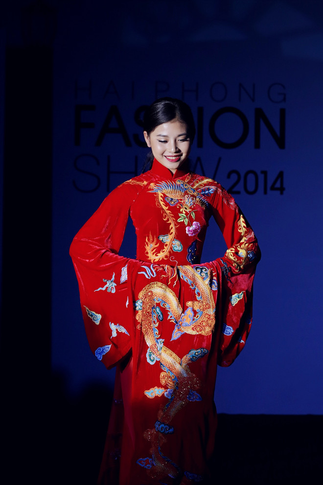 Đa dạng các sắc màu thời trang tại Hải Phòng Fashion Show 2014 ảnh 1