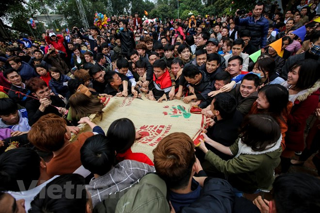 Lấp ‘lỗ hổng’ nhận thức để hạn chế tiêu cực trong mùa lễ hội ảnh 2