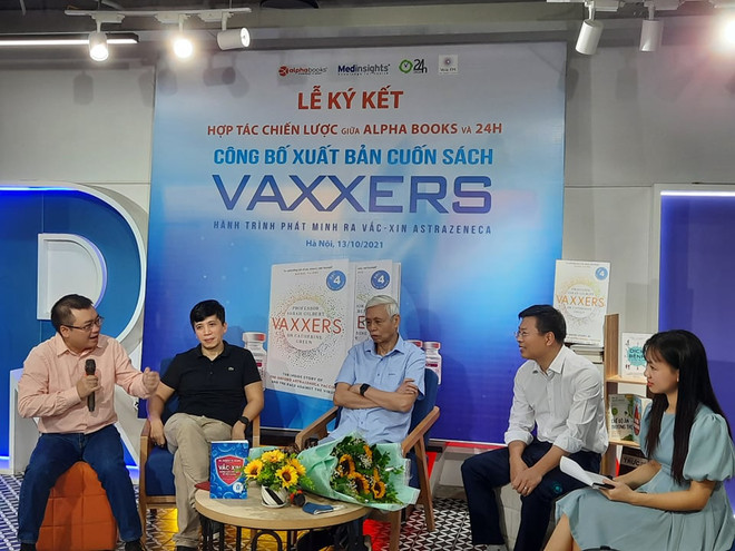 'Mẹ đẻ' của vaccine AstraZeneca bật mí chuyện trong phòng thí nghiệm ảnh 1