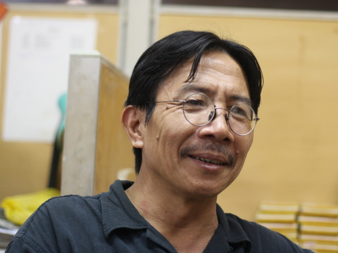 Nhà nghiên cứu Nguyễn Ngọc Tiến. (Ảnh: Báo Thể thao-Văn hóa) Giải thưởng Bùi Xuân Phái: Tôn vinh những 'mảnh tình riêng' với Hà Nội ảnh 2