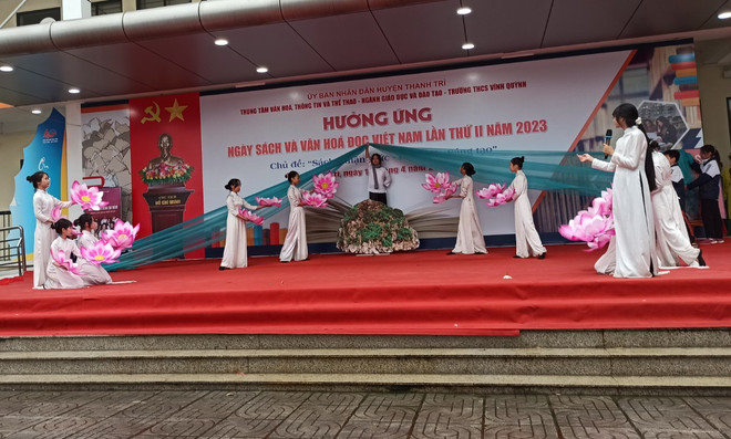 Trường học “lắm chiêu” để lan tỏa tình yêu sách đến học sinh ảnh 1