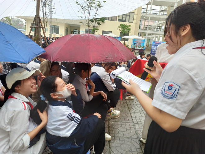 Trường học “lắm chiêu” để lan tỏa tình yêu sách đến học sinh ảnh 2