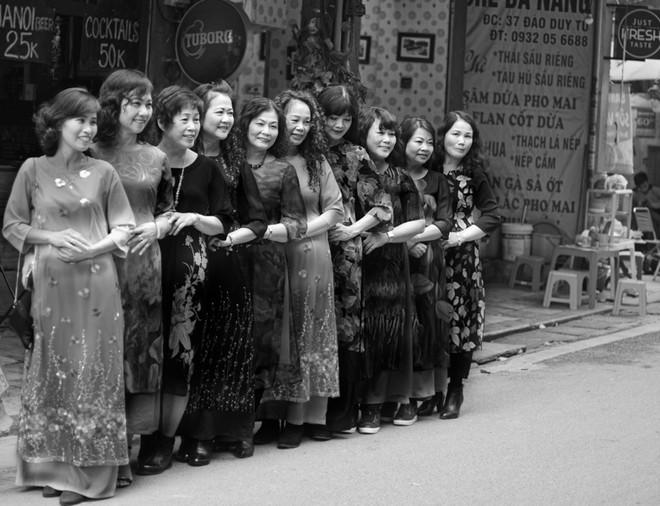 Nghệ sỹ Salvador: Phụ nữ Việt hài hòa giữa truyền thống và hiện đại ảnh 8