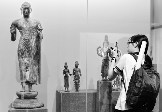 Nghệ sỹ Salvador: Phụ nữ Việt hài hòa giữa truyền thống và hiện đại ảnh 11