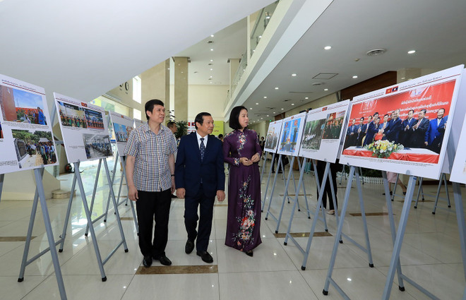 'Quan hệ Việt Nam-Lào': Nhìn từ tư liệu ảnh của thông tấn xã hai nước ảnh 1