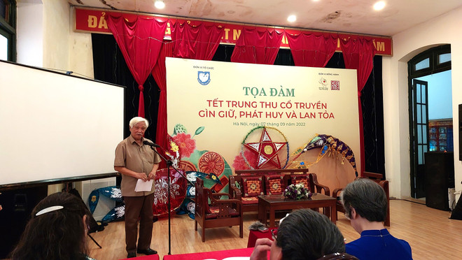 Tết Trung Thu: Tìm về đồ chơi cổ truyền, mâm cỗ ‘ăn ốc trông Trăng' ảnh 2