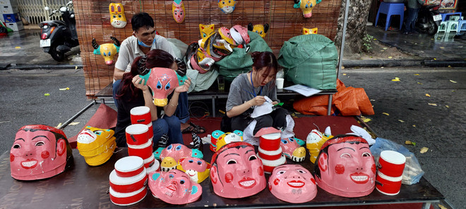 Đón Trung Thu ở phố cổ: Trải nghiệm làm đồ chơi, phá cỗ trông Trăng ảnh 2