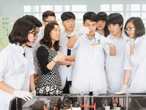 Chiêu sinh lớp 10, trường lập quỹ học bổng 500 triệu đồng ảnh 1