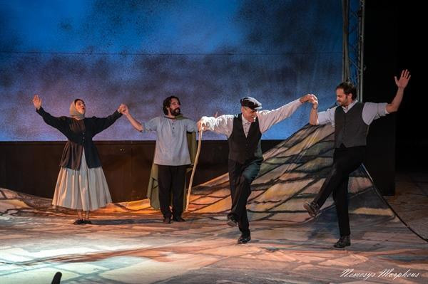 Liên hoan sân khấu thử nghiệm: ‘Điểm hẹn’ của những màu sắc mới lạ ảnh 1