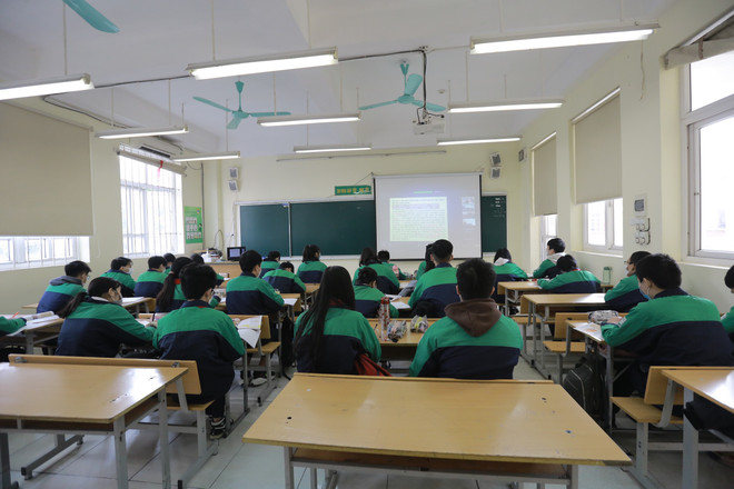 Hà Nội bỏ môn thi thứ tư vào lớp 10: 'Như trút được gánh nặng' ảnh 2